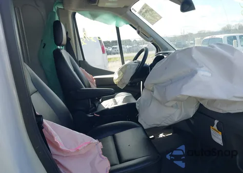 2024 Ford Transit-250 из США, поврежденный, VIN 1FTBR1C80RKB28262